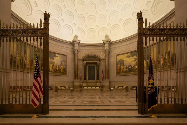 Private Smithsonian Guided Tour with Private Transportation - Photo 1 of 8